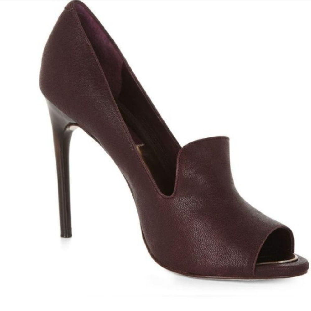 BCBG MAX AZRIA purple peep toe Loafer pump